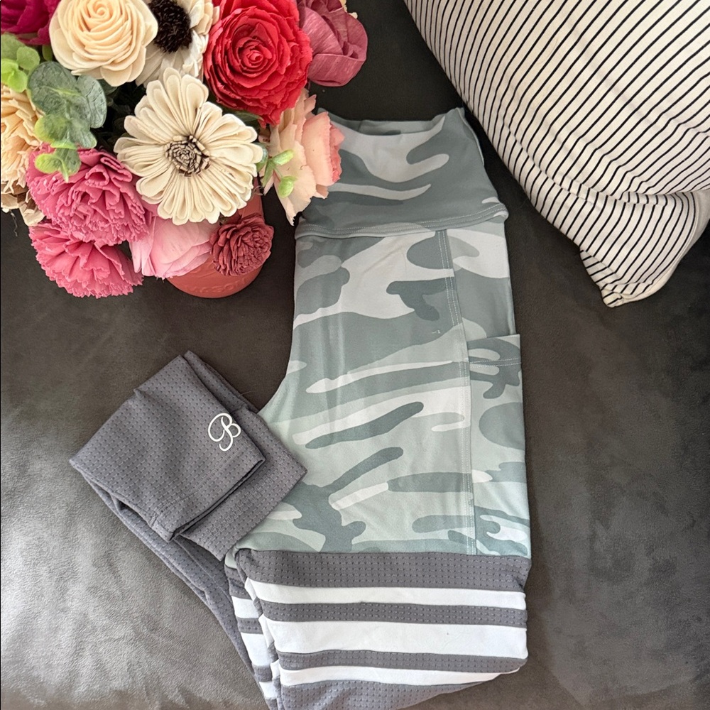 Bombshell Sportswear Gray Camo Leggings